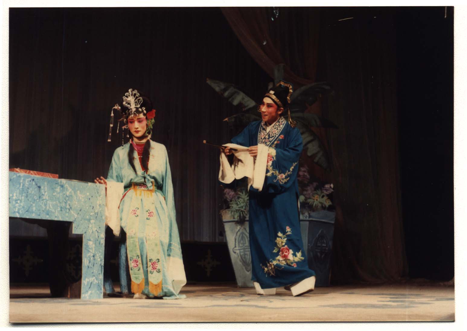 吉林二人转专场文艺演出惊艳日喀则市第十七届珠峰文化旅游节